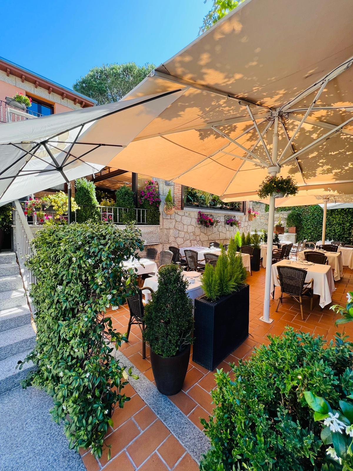 terraza_larueda_restaurante_reserva_2023